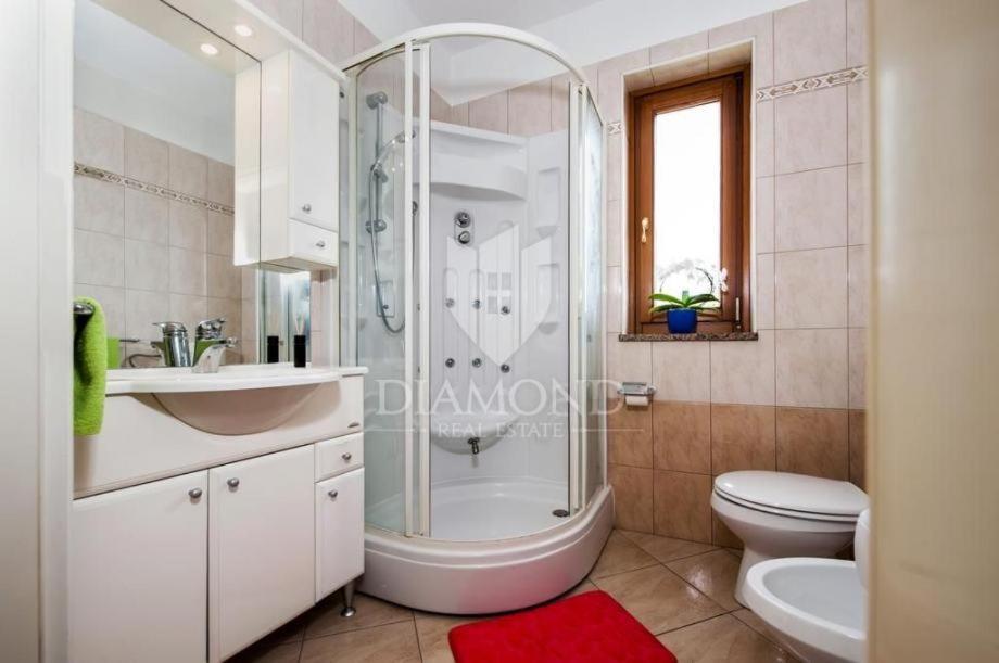 Santa Eufemia Rovinj 10Min Walk To City & Free Garage Parking Apartment ภายนอก รูปภาพ